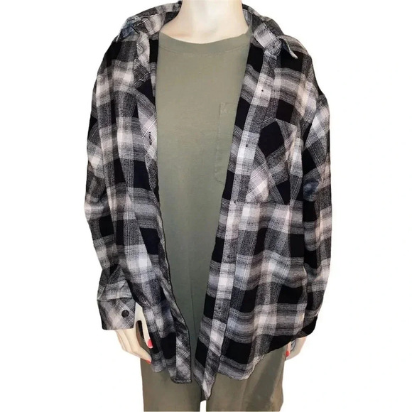 Wild Fable Women's M Black Plaid Flannel Button-Up Shirt Casual - Picture 1 of 7